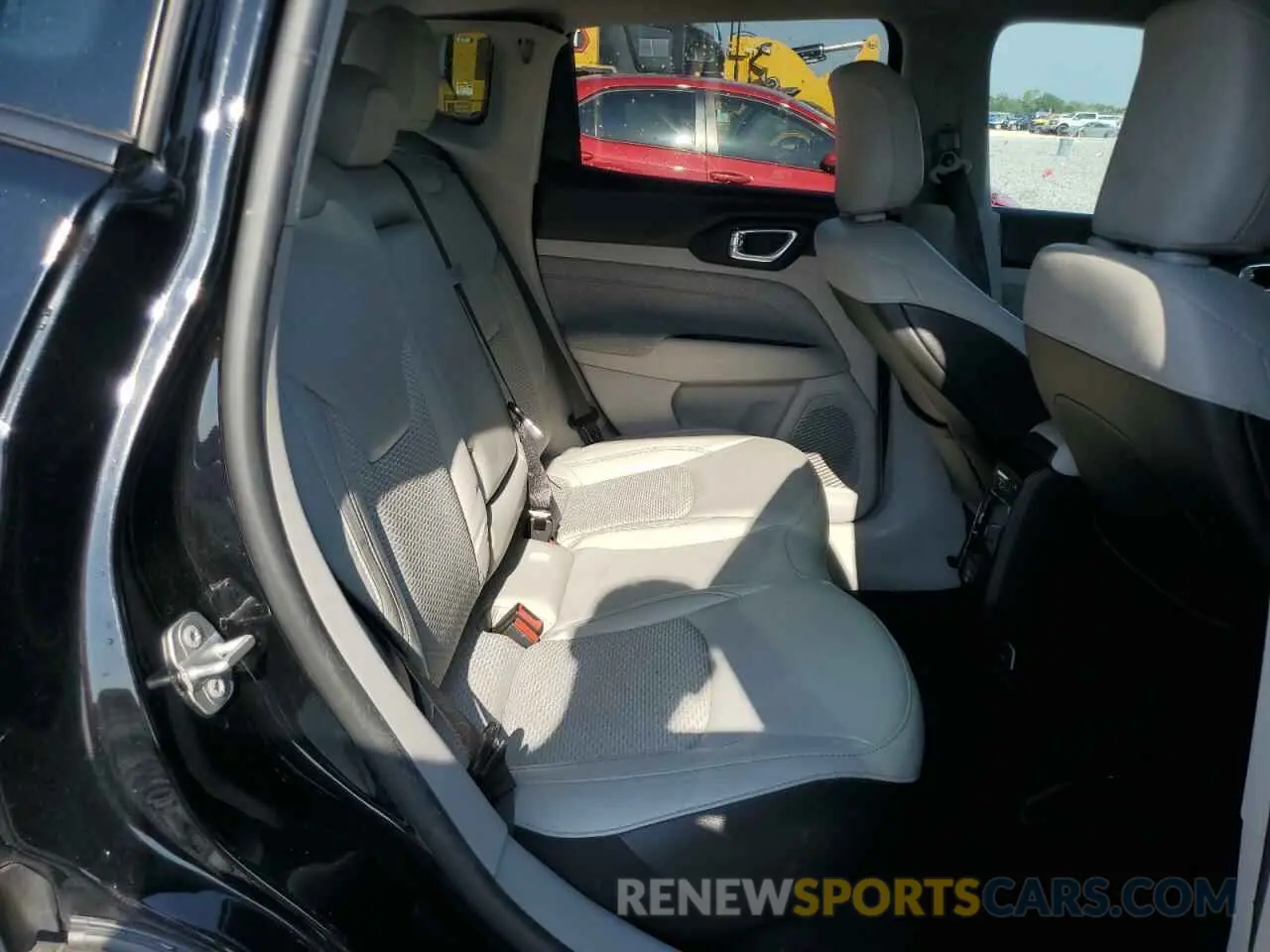 11 Photograph of a damaged car 3C4NJCBB0NT139851 JEEP COMPASS 2022