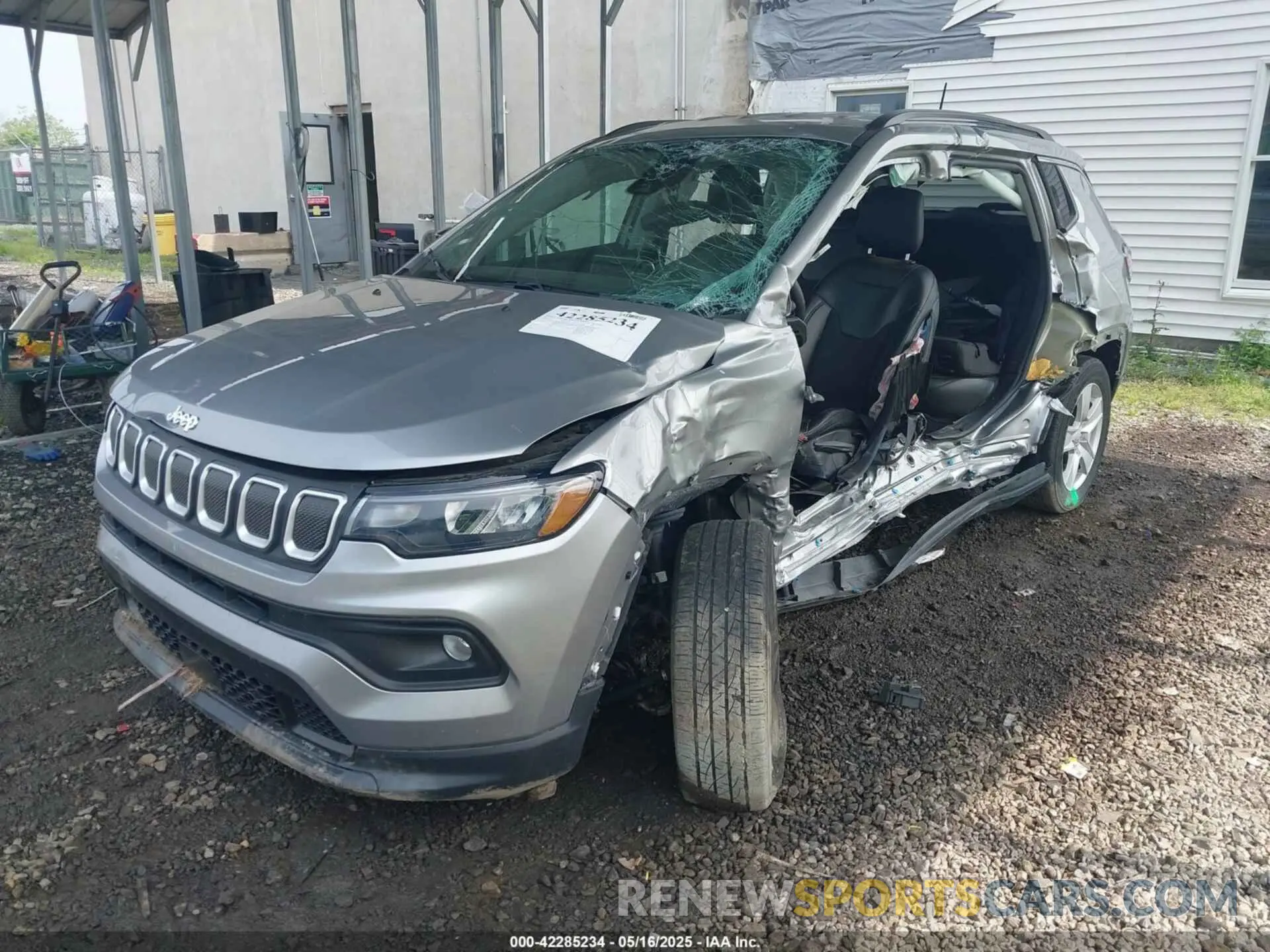 2 Photograph of a damaged car 3C4NJCBB0NT140157 JEEP COMPASS 2022