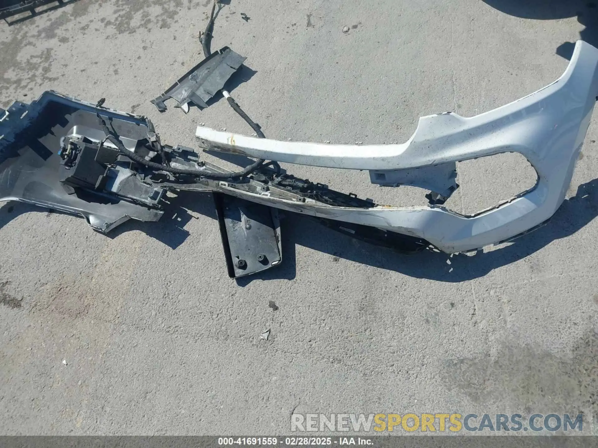12 Photograph of a damaged car 3C4NJCBB0NT187365 JEEP COMPASS 2022