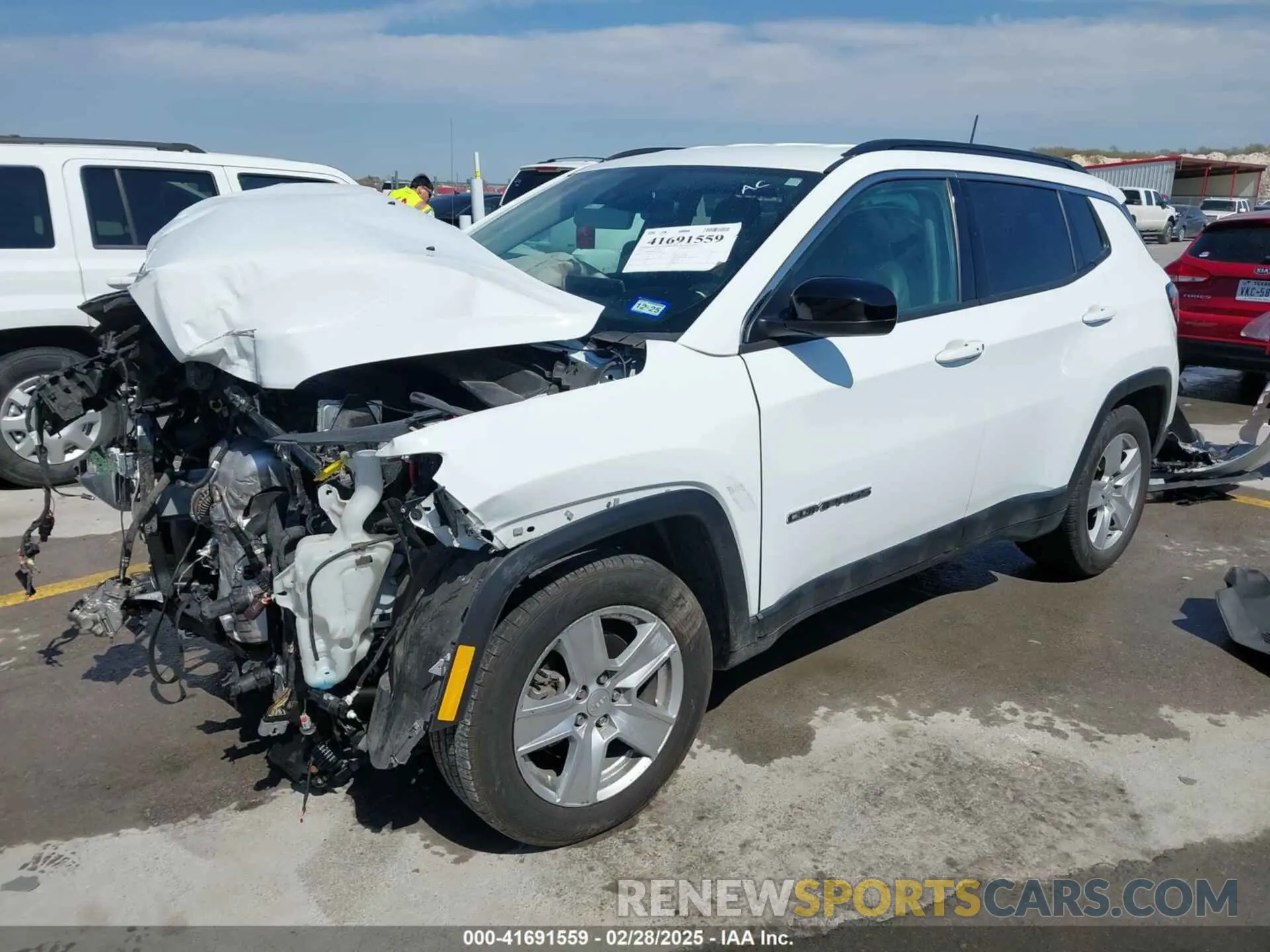 2 Photograph of a damaged car 3C4NJCBB0NT187365 JEEP COMPASS 2022