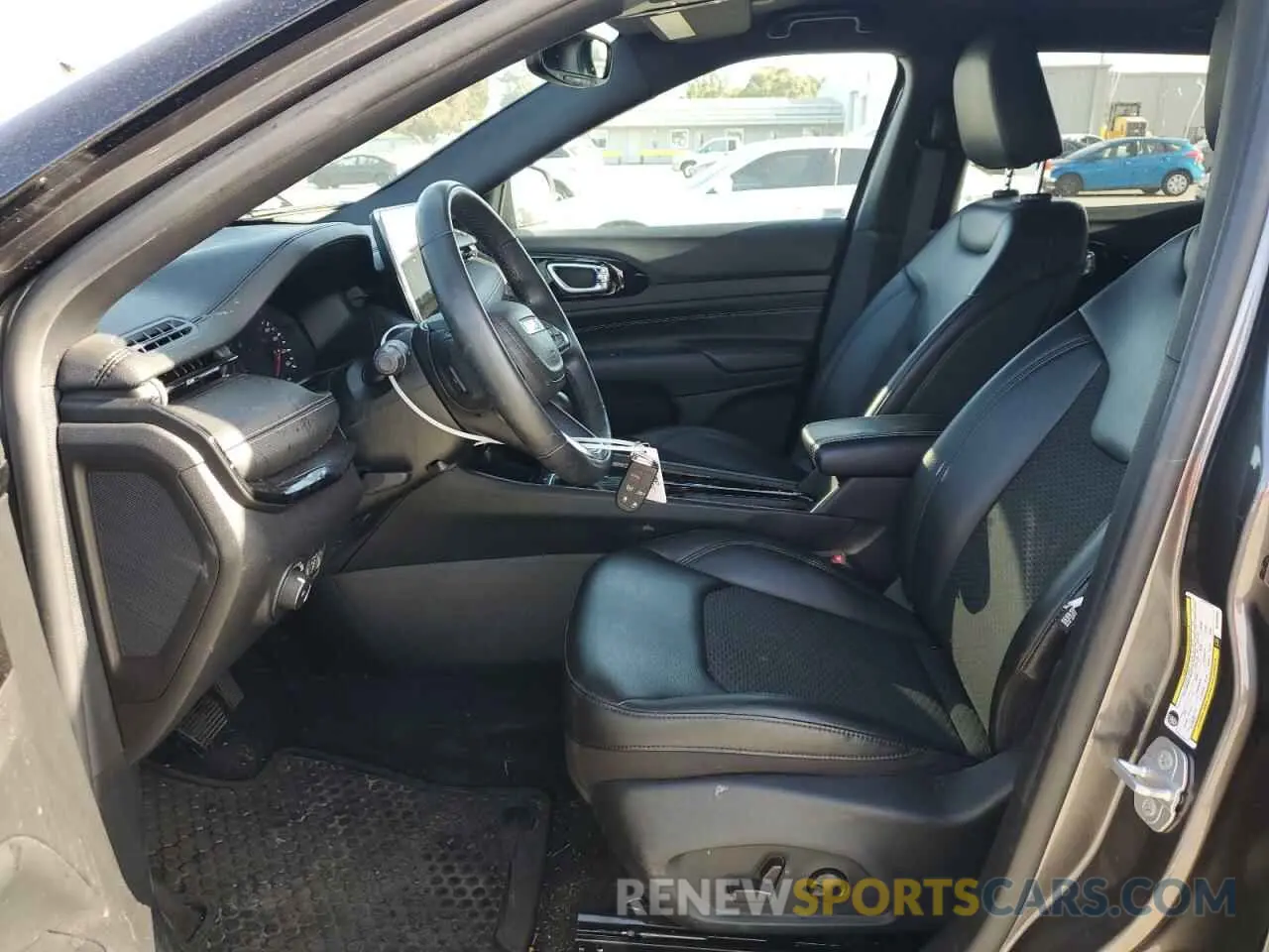 7 Photograph of a damaged car 3C4NJCBB0NT187625 JEEP COMPASS 2022