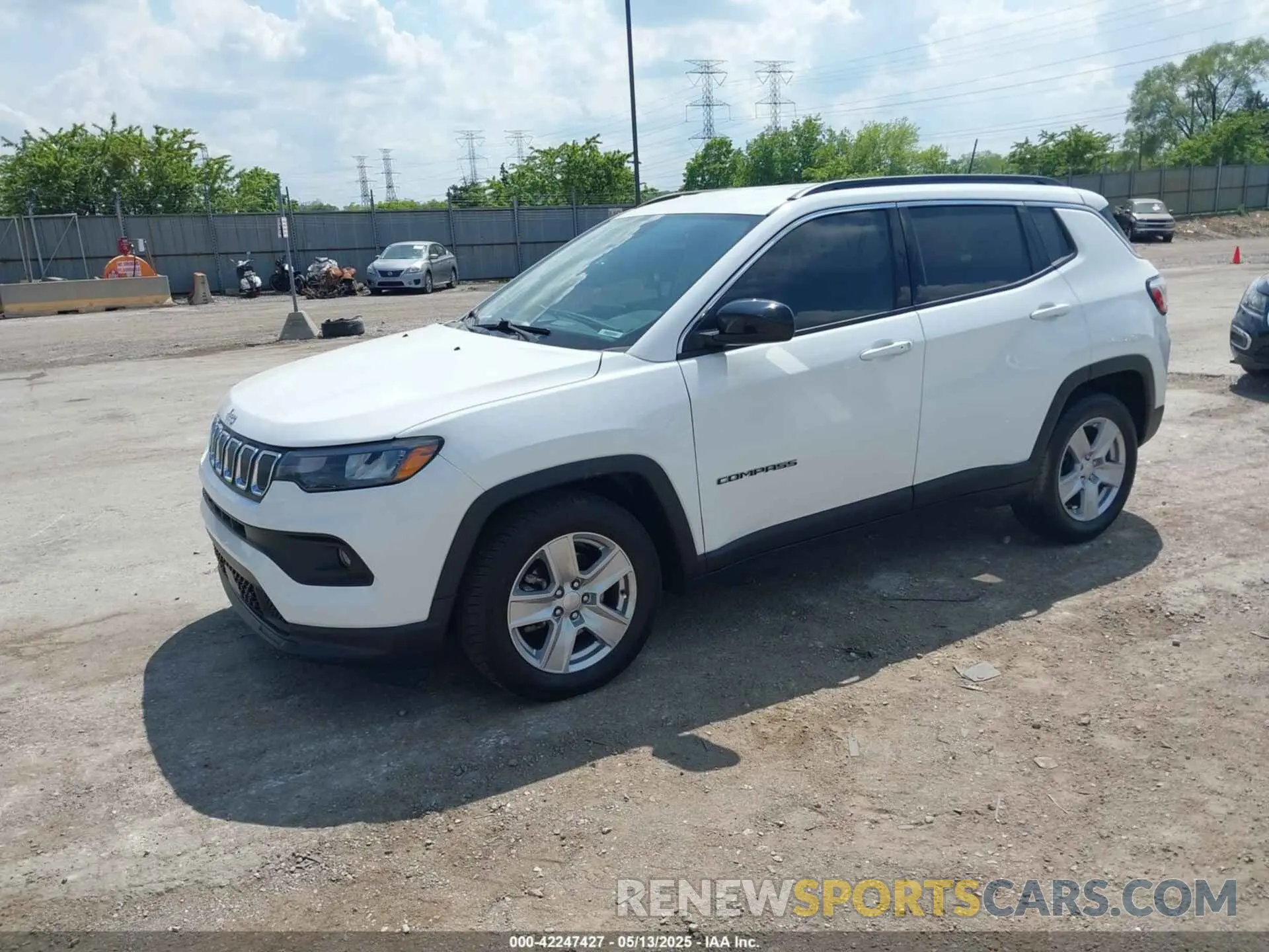 2 Photograph of a damaged car 3C4NJCBB0NT189262 JEEP COMPASS 2022