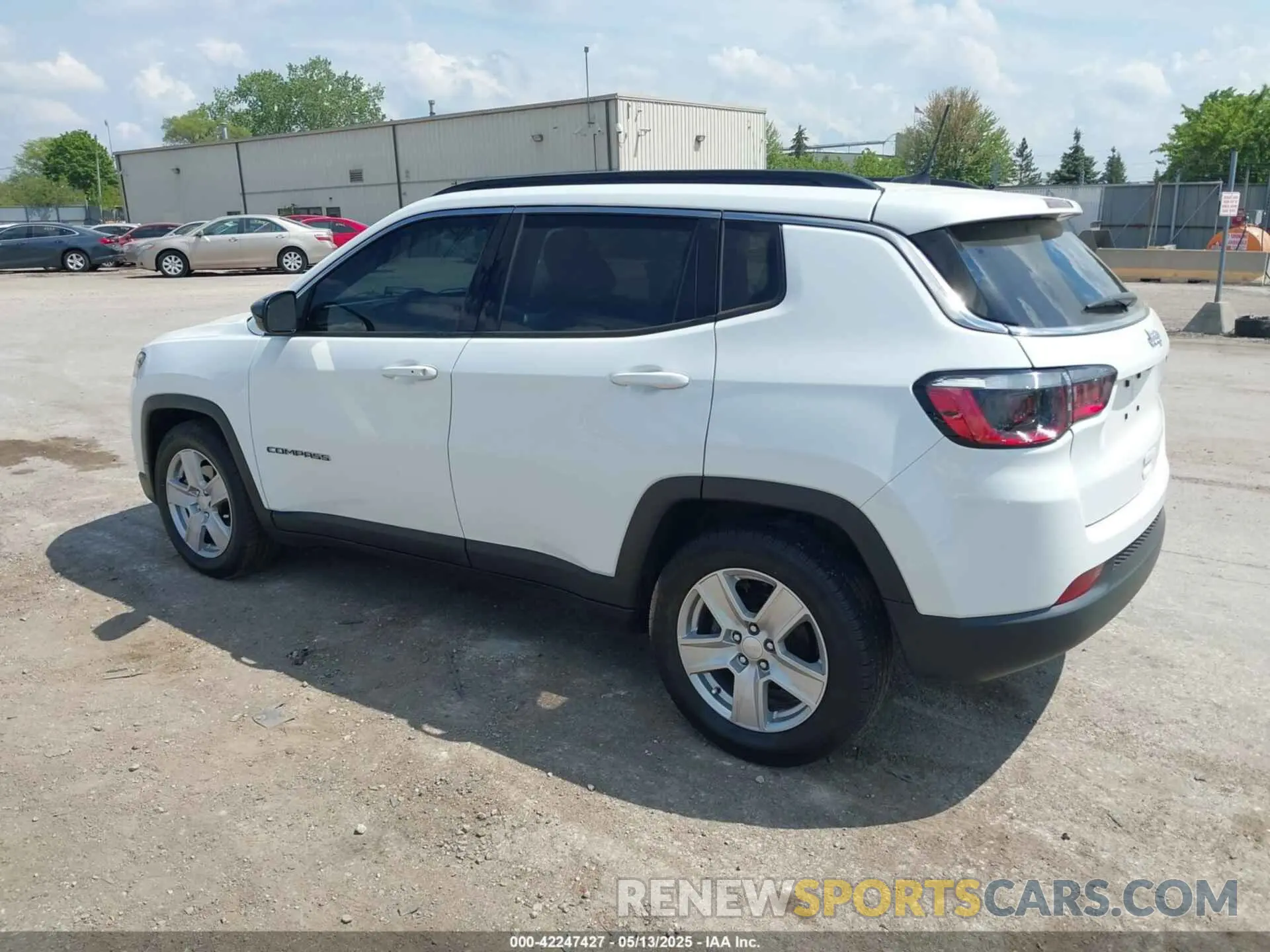 3 Photograph of a damaged car 3C4NJCBB0NT189262 JEEP COMPASS 2022