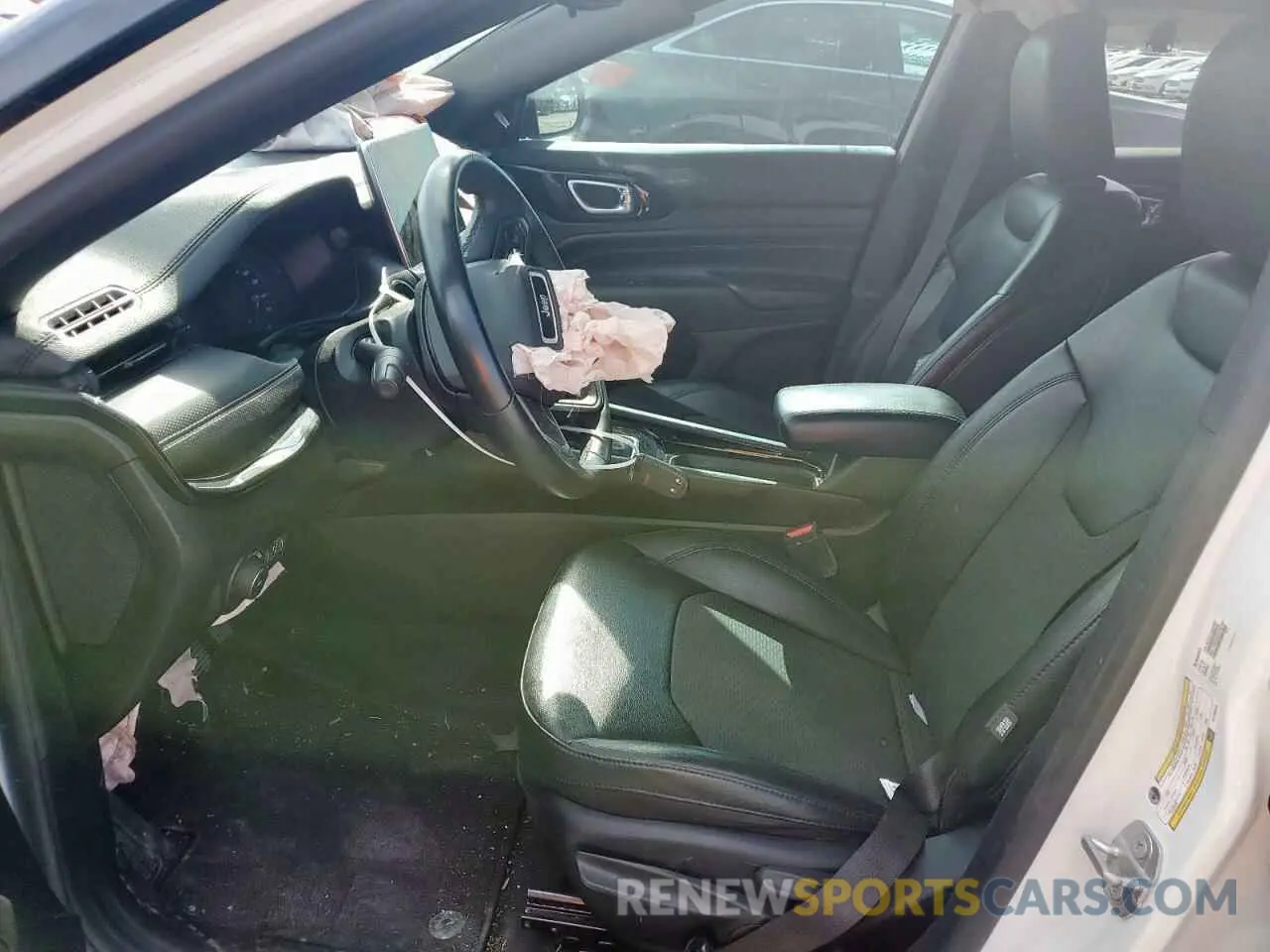 7 Photograph of a damaged car 3C4NJCBB0NT198415 JEEP COMPASS 2022