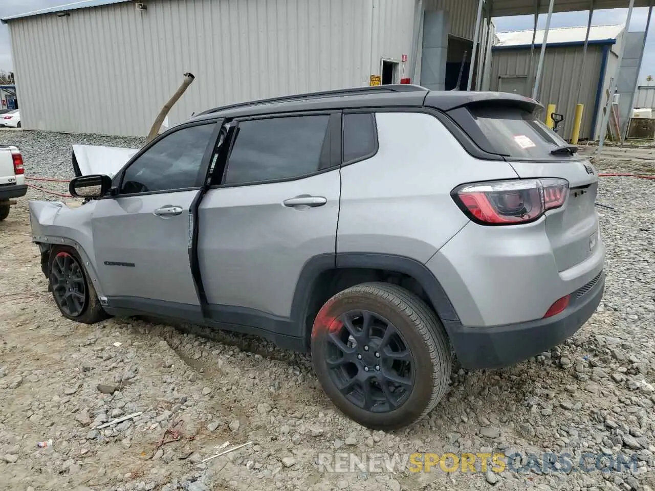 2 Photograph of a damaged car 3C4NJCBB0NT213639 JEEP COMPASS 2022