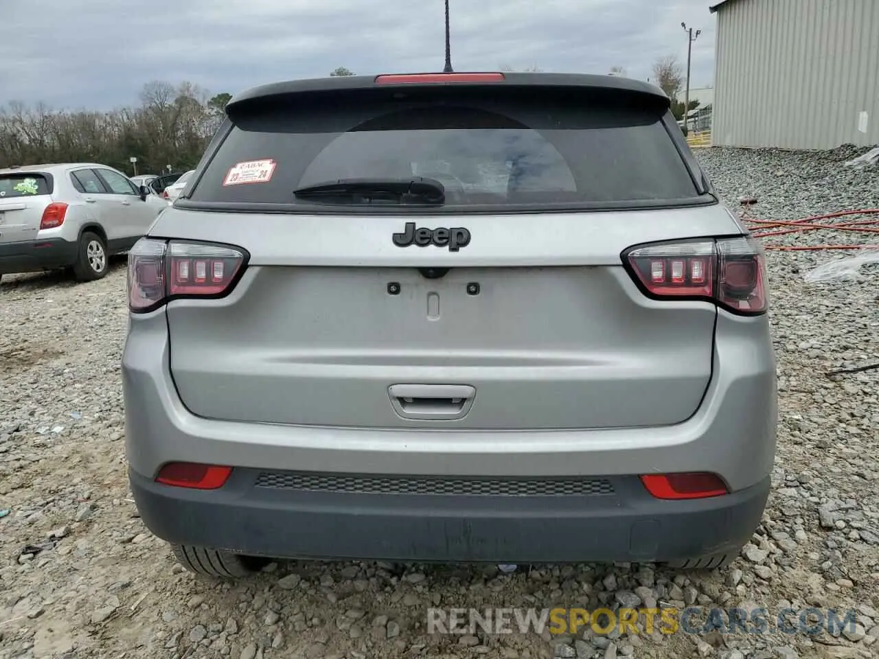 6 Photograph of a damaged car 3C4NJCBB0NT213639 JEEP COMPASS 2022