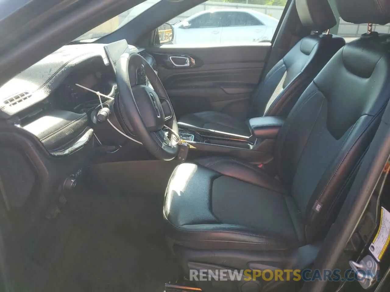7 Photograph of a damaged car 3C4NJCBB0NT218131 JEEP COMPASS 2022