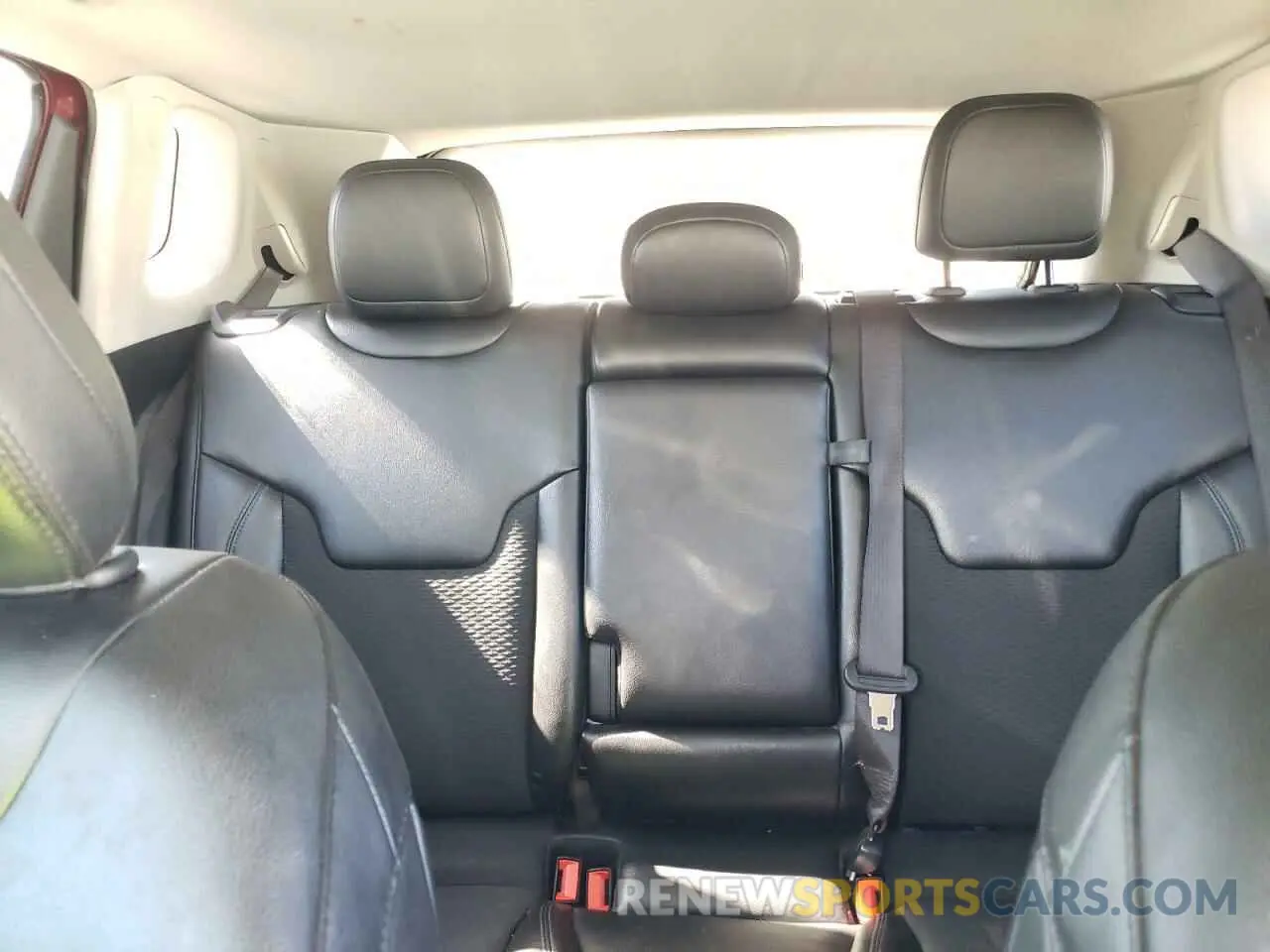 10 Photograph of a damaged car 3C4NJCBB2NT119391 JEEP COMPASS 2022