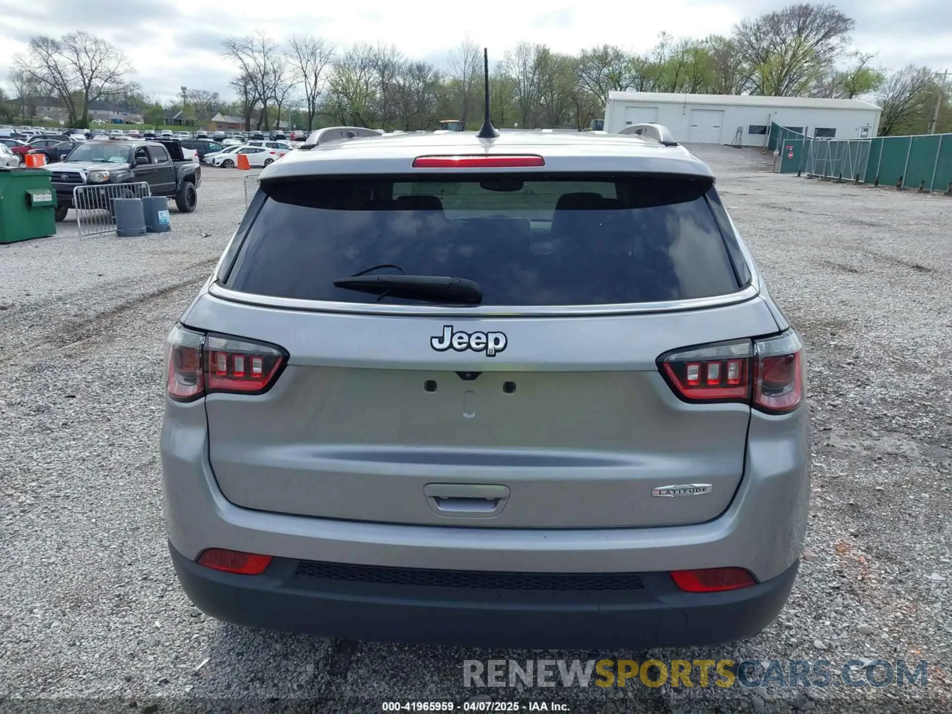 16 Photograph of a damaged car 3C4NJCBB2NT139477 JEEP COMPASS 2022