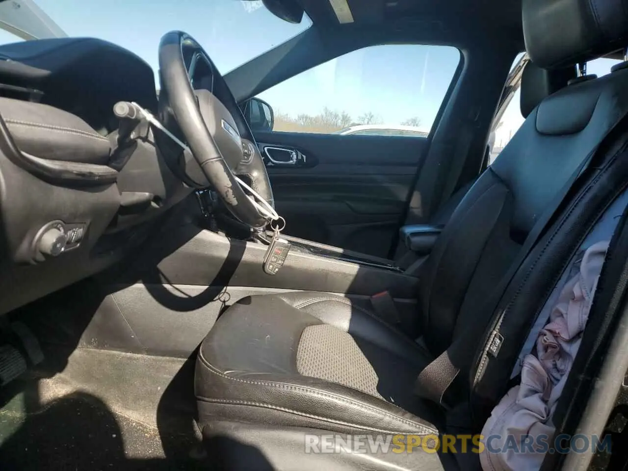 7 Photograph of a damaged car 3C4NJCBB2NT187786 JEEP COMPASS 2022