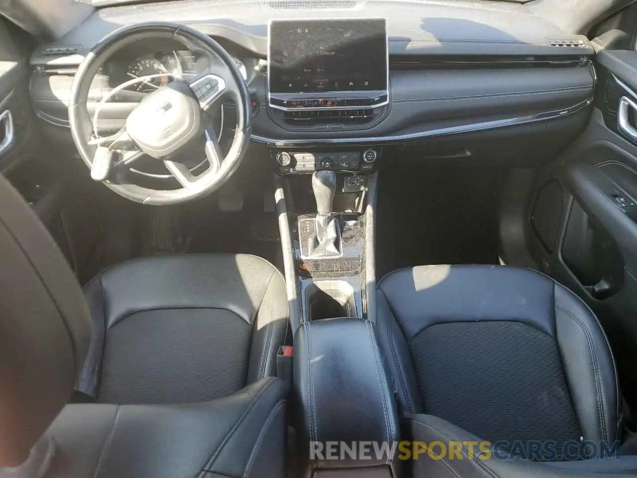 8 Photograph of a damaged car 3C4NJCBB2NT187786 JEEP COMPASS 2022