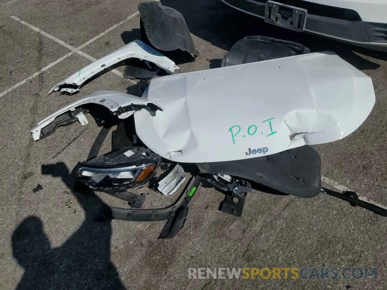 13 Photograph of a damaged car 3C4NJCBB2NT198626 JEEP COMPASS 2022