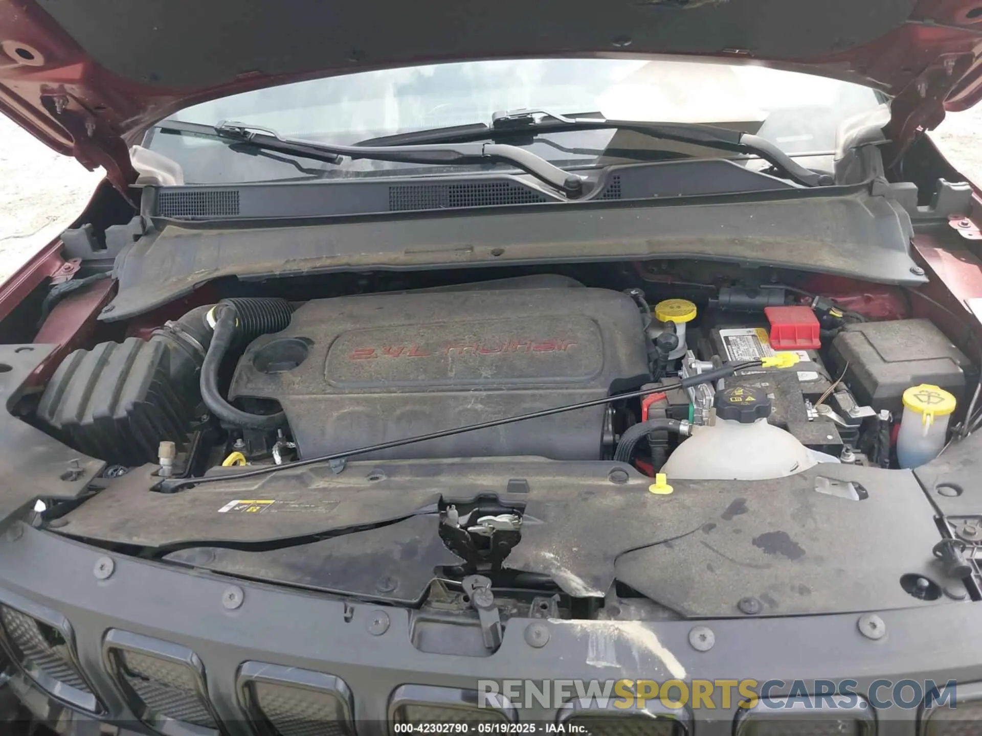 10 Photograph of a damaged car 3C4NJCBB2NT210970 JEEP COMPASS 2022