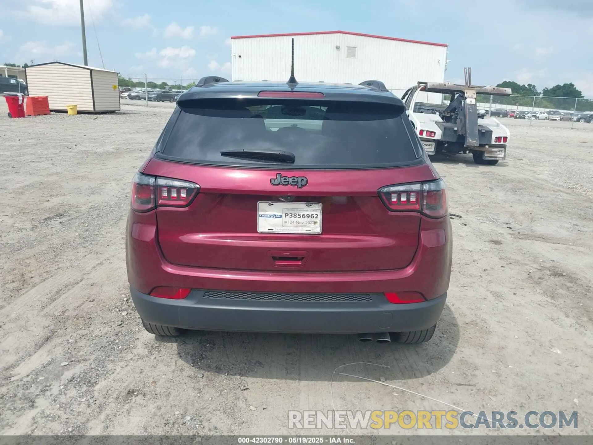 16 Photograph of a damaged car 3C4NJCBB2NT210970 JEEP COMPASS 2022