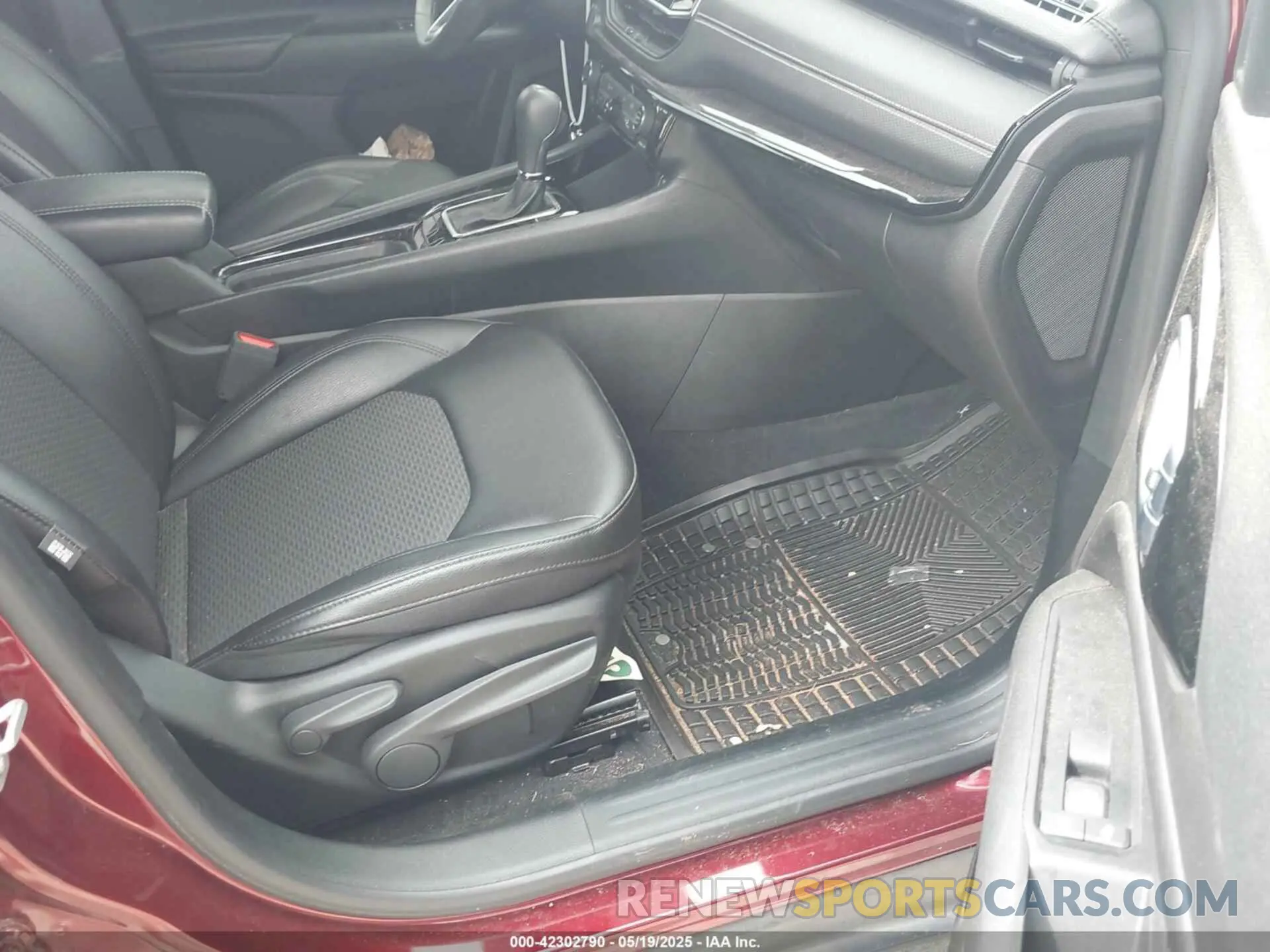 5 Photograph of a damaged car 3C4NJCBB2NT210970 JEEP COMPASS 2022