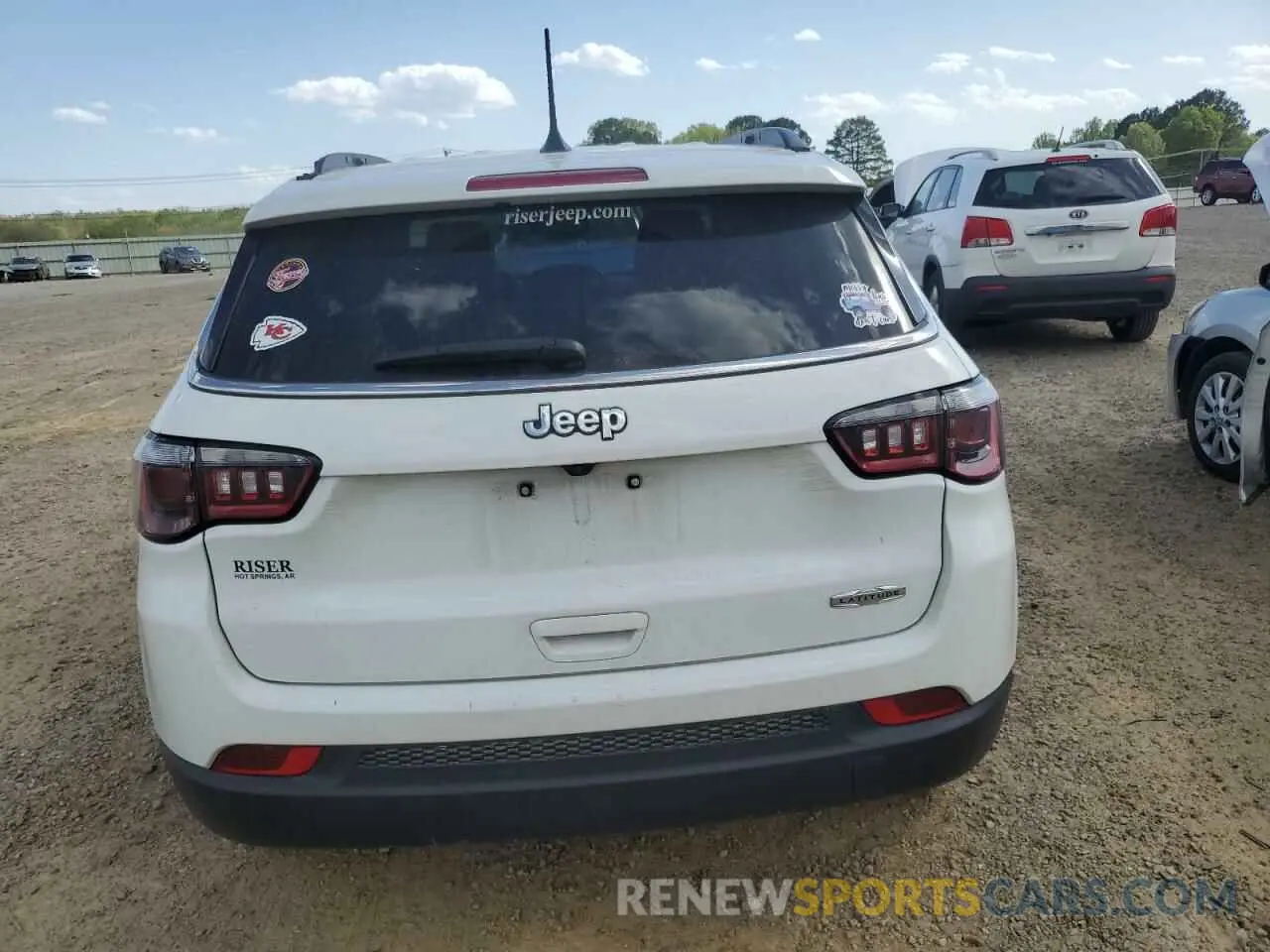 6 Photograph of a damaged car 3C4NJCBB2NT234332 JEEP COMPASS 2022