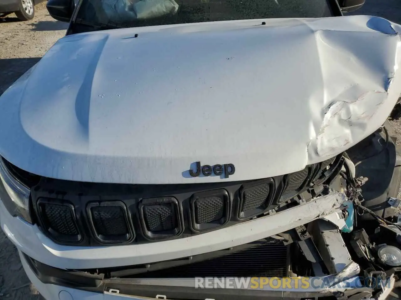 13 Photograph of a damaged car 3C4NJCBB3NT225638 JEEP COMPASS 2022