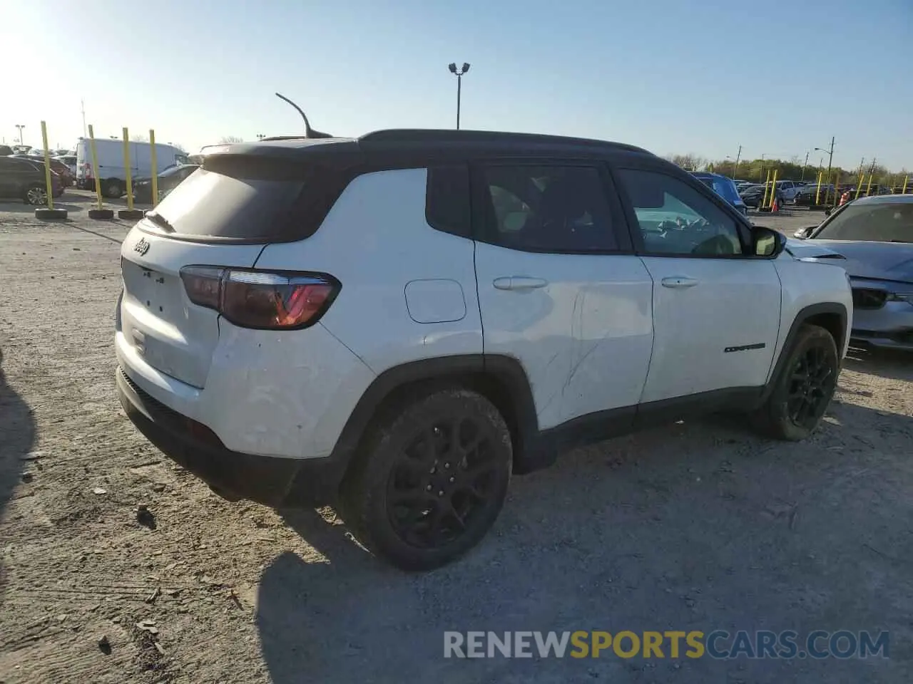 3 Photograph of a damaged car 3C4NJCBB3NT225638 JEEP COMPASS 2022