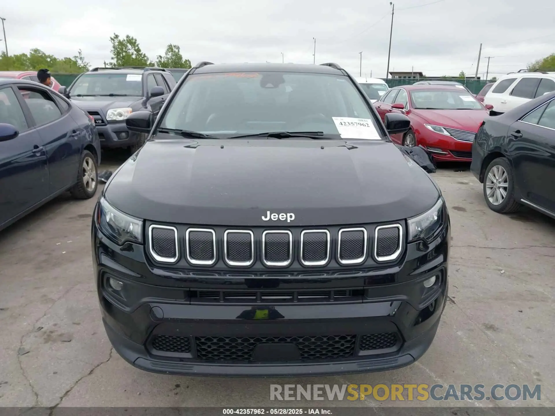 13 Photograph of a damaged car 3C4NJCBB3NT234484 JEEP COMPASS 2022
