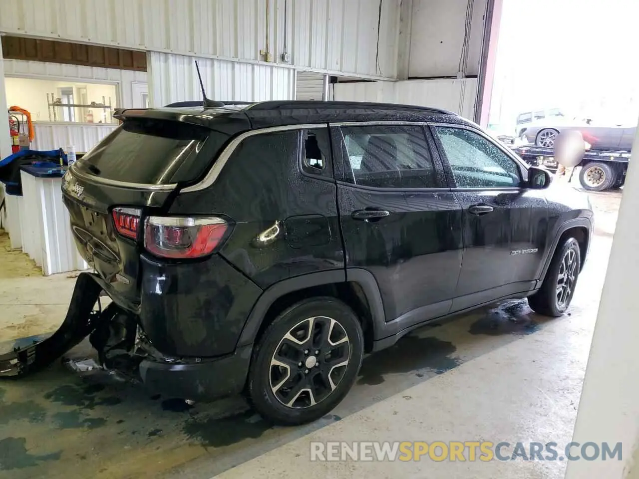 3 Photograph of a damaged car 3C4NJCBB4NT106495 JEEP COMPASS 2022