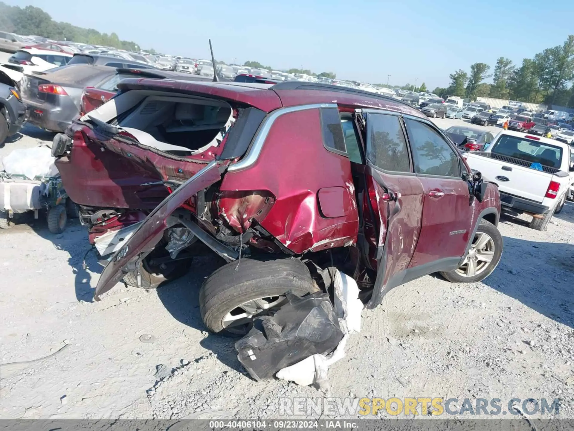 4 Photograph of a damaged car 3C4NJCBB4NT109459 JEEP COMPASS 2022