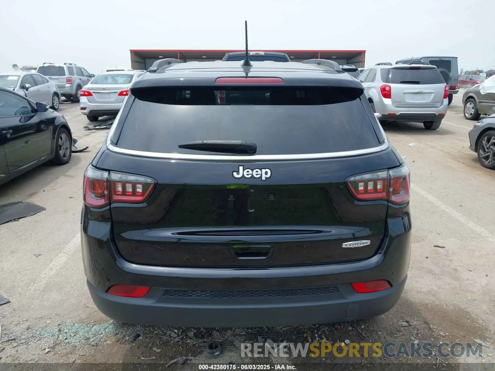 16 Photograph of a damaged car 3C4NJCBB4NT139111 JEEP COMPASS 2022
