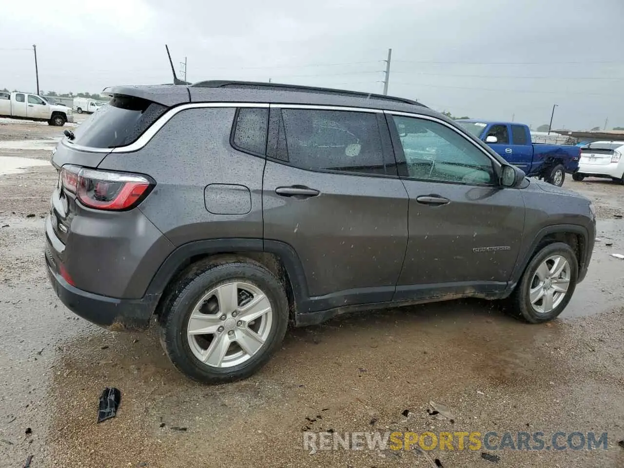 3 Photograph of a damaged car 3C4NJCBB4NT174893 JEEP COMPASS 2022