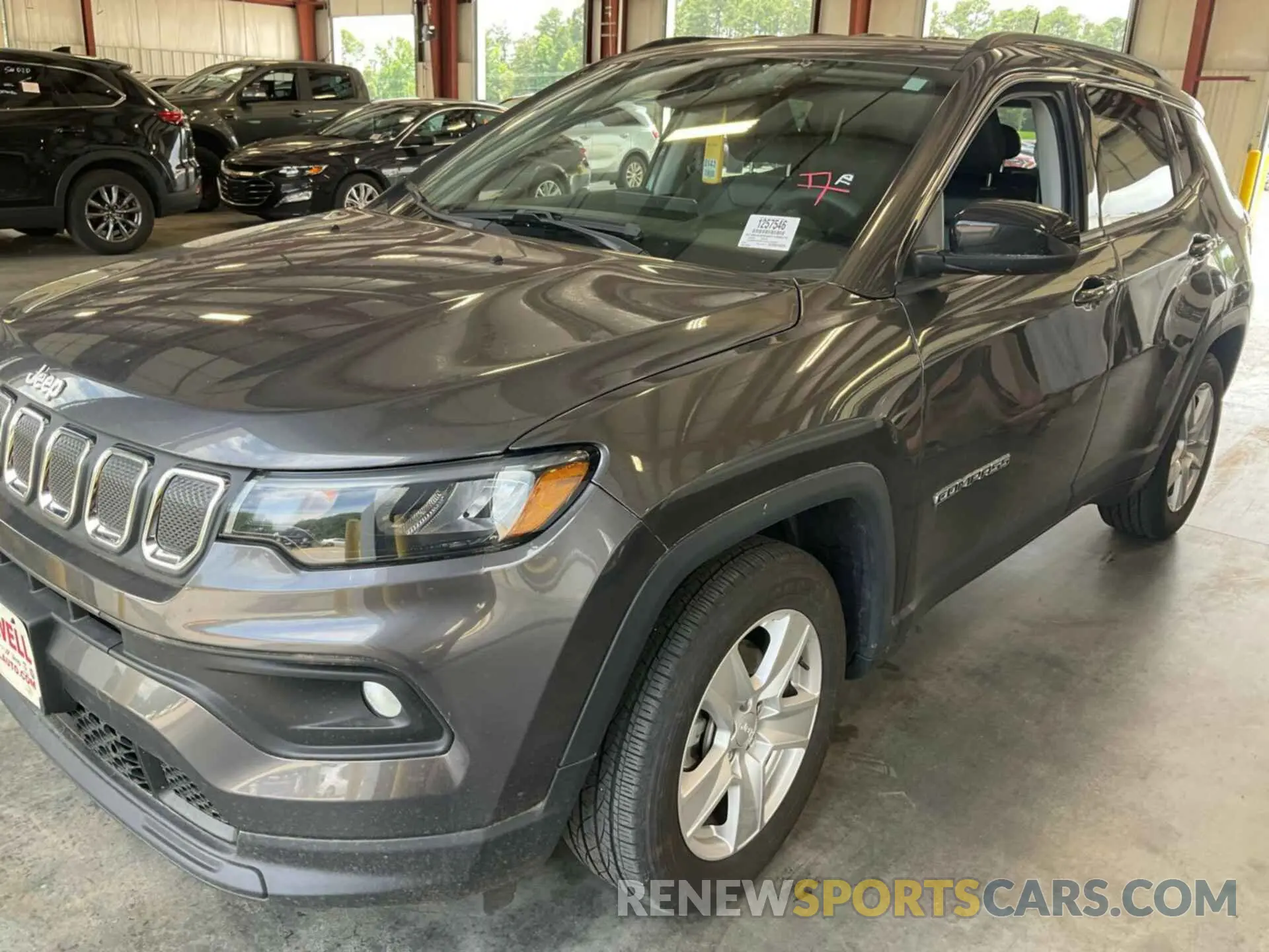 1 Photograph of a damaged car 3C4NJCBB4NT198675 JEEP COMPASS 2022