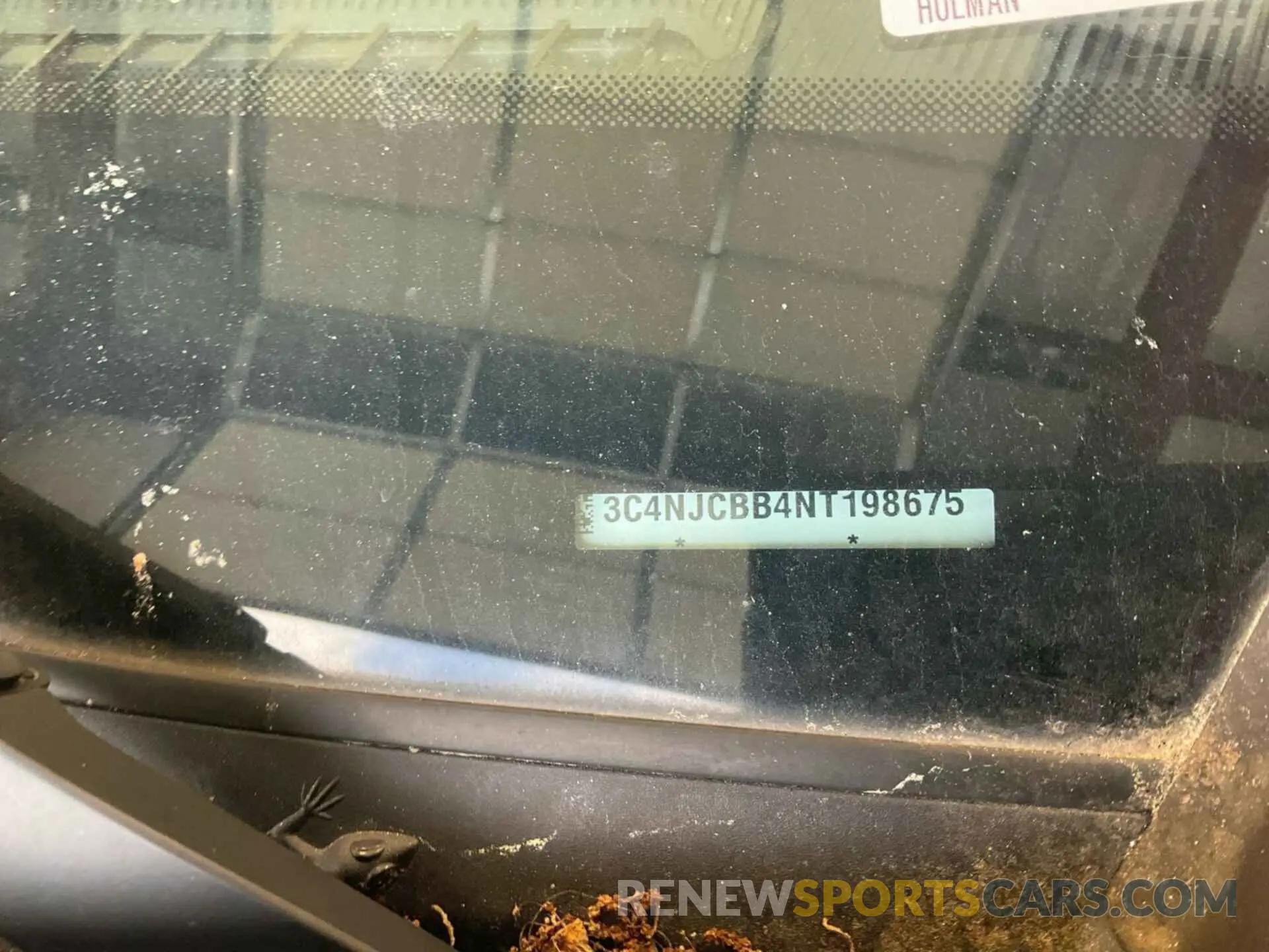 4 Photograph of a damaged car 3C4NJCBB4NT198675 JEEP COMPASS 2022