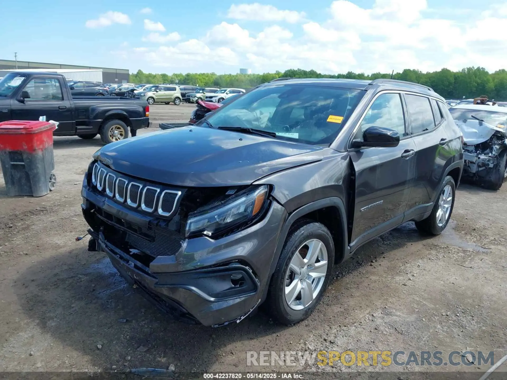 2 Photograph of a damaged car 3C4NJCBB5NT103444 JEEP COMPASS 2022