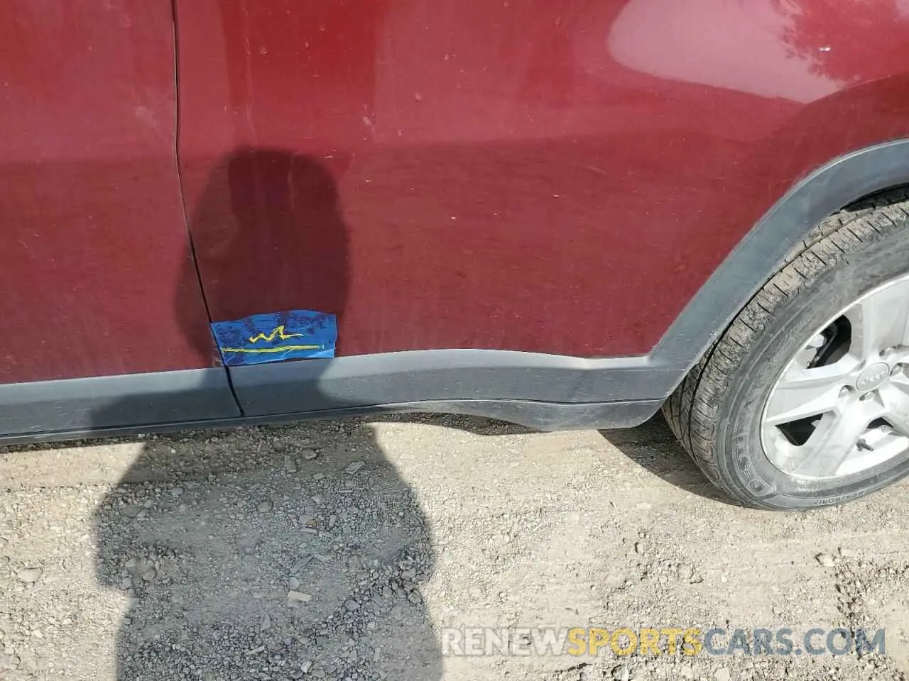13 Photograph of a damaged car 3C4NJCBB5NT137027 JEEP COMPASS 2022