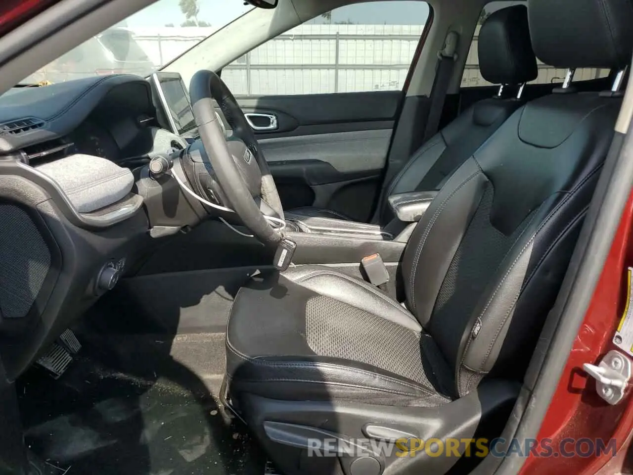 7 Photograph of a damaged car 3C4NJCBB5NT137027 JEEP COMPASS 2022