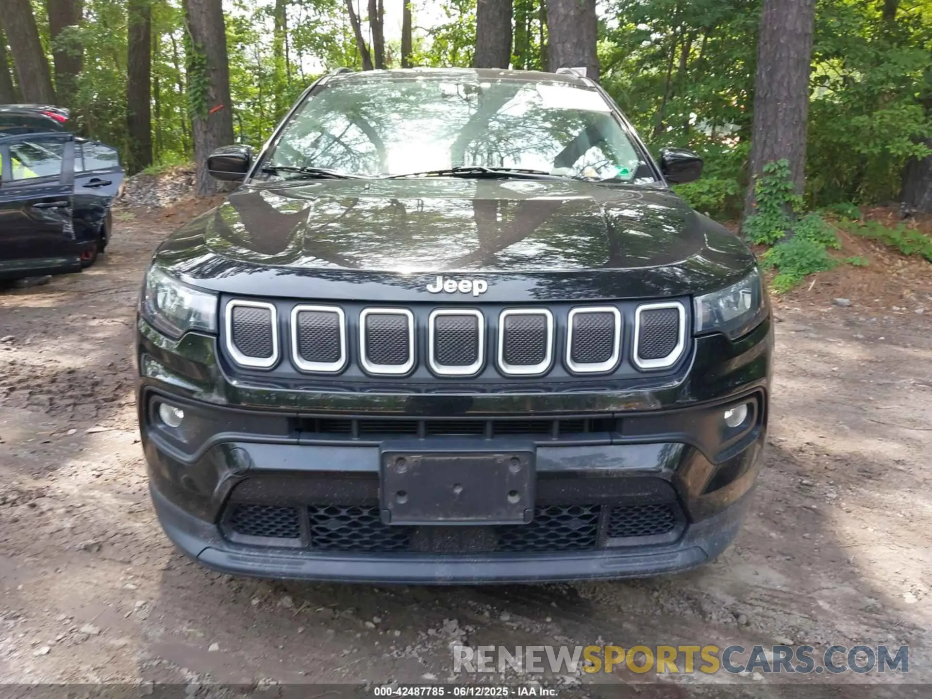12 Photograph of a damaged car 3C4NJCBB5NT140011 JEEP COMPASS 2022