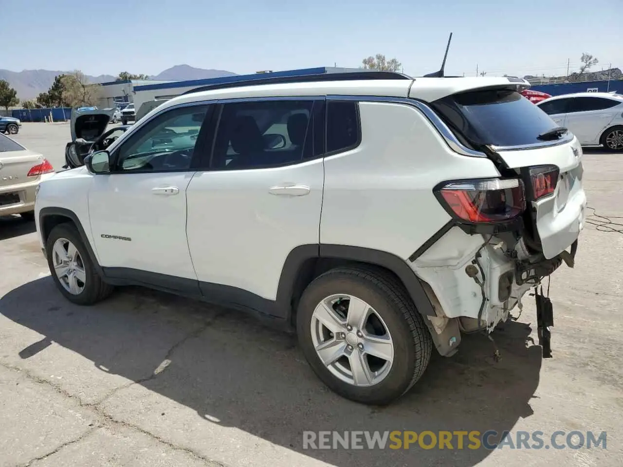 2 Photograph of a damaged car 3C4NJCBB5NT205164 JEEP COMPASS 2022