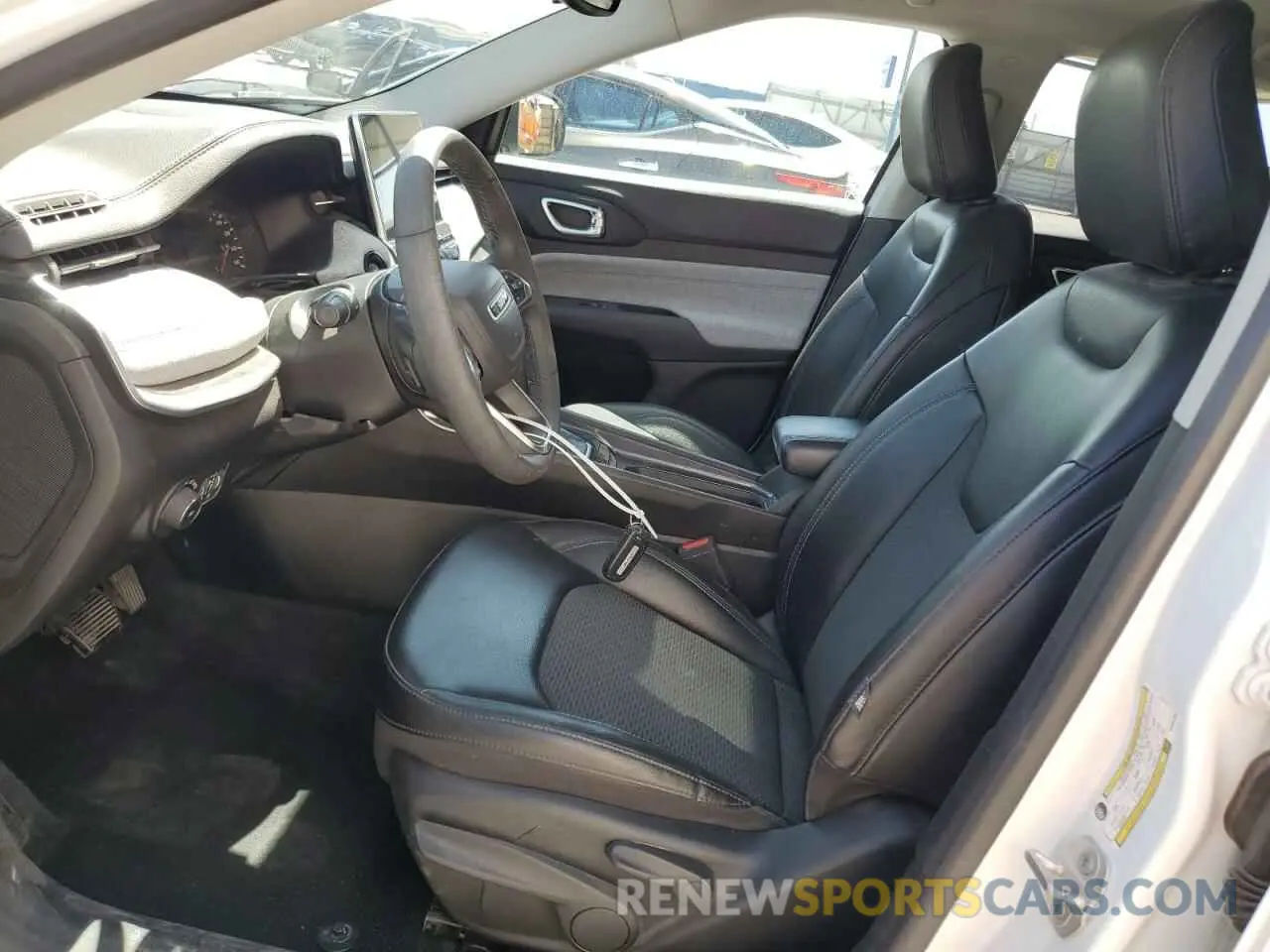 7 Photograph of a damaged car 3C4NJCBB5NT205164 JEEP COMPASS 2022