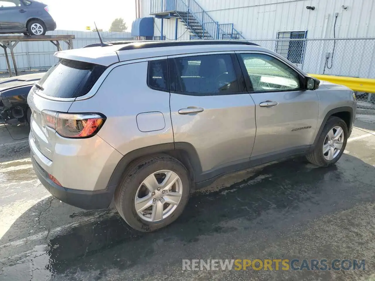 3 Photograph of a damaged car 3C4NJCBB5NT218089 JEEP COMPASS 2022