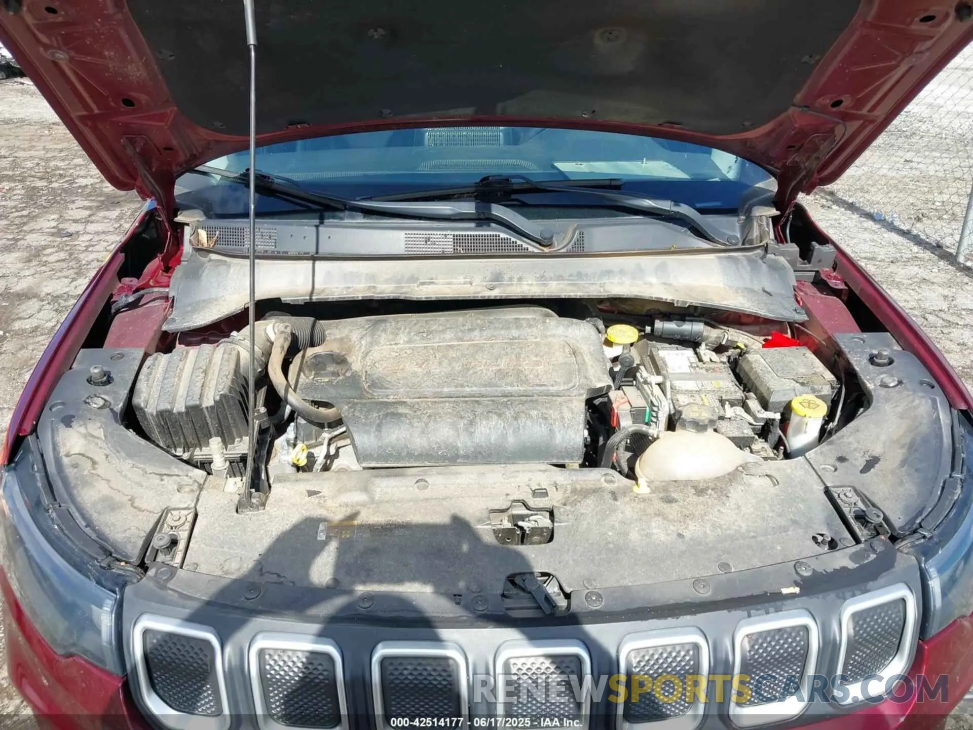 10 Photograph of a damaged car 3C4NJCBB6NT119409 JEEP COMPASS 2022