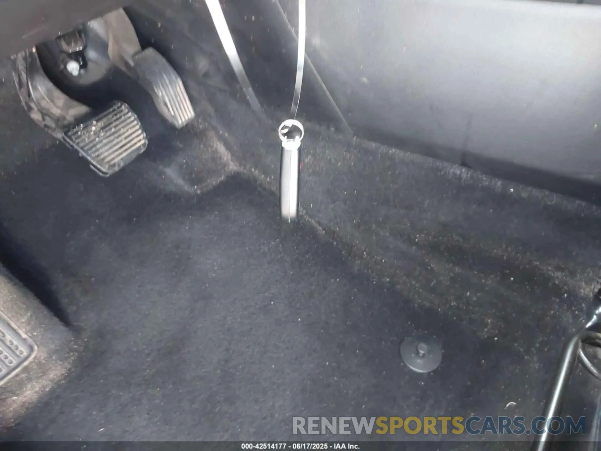 11 Photograph of a damaged car 3C4NJCBB6NT119409 JEEP COMPASS 2022