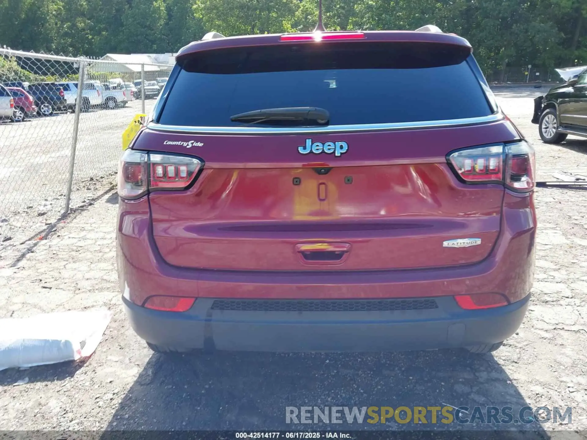 16 Photograph of a damaged car 3C4NJCBB6NT119409 JEEP COMPASS 2022