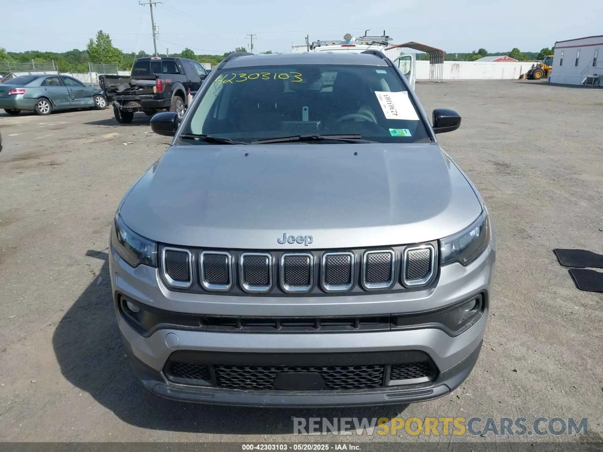 12 Photograph of a damaged car 3C4NJCBB6NT182719 JEEP COMPASS 2022