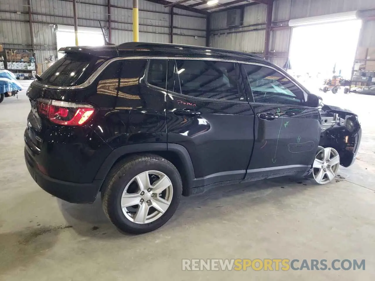 3 Photograph of a damaged car 3C4NJCBB6NT213483 JEEP COMPASS 2022