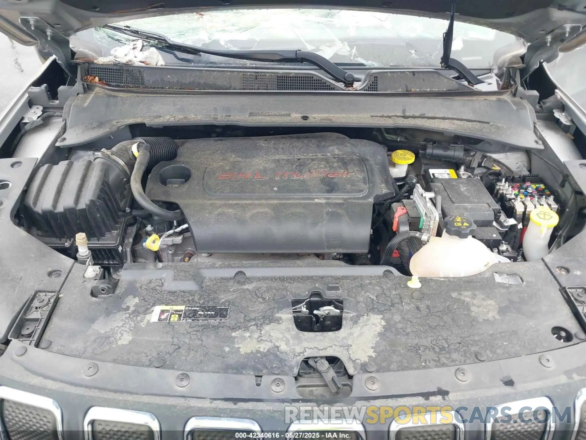 10 Photograph of a damaged car 3C4NJCBB6NT228906 JEEP COMPASS 2022
