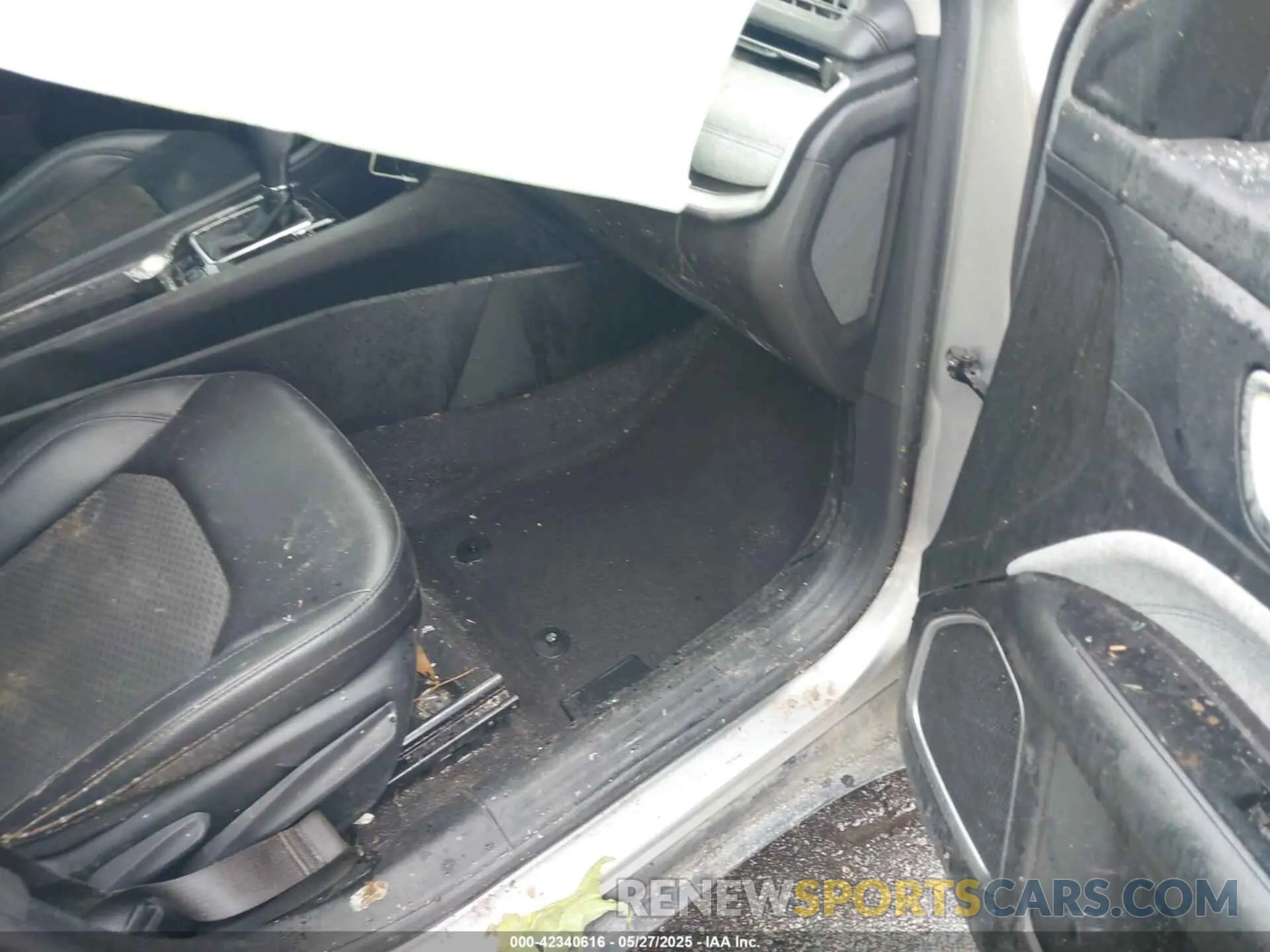 5 Photograph of a damaged car 3C4NJCBB6NT228906 JEEP COMPASS 2022