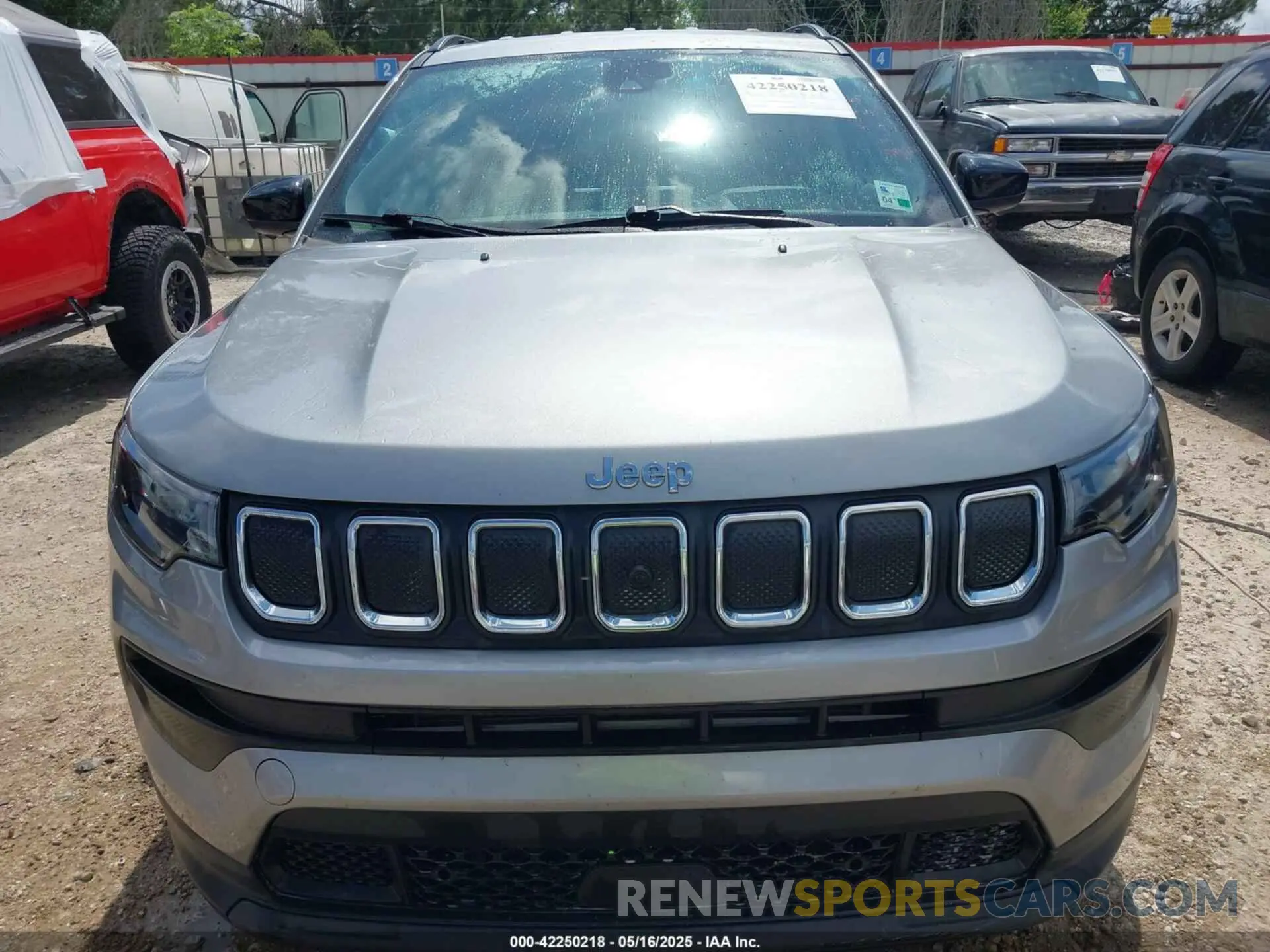 12 Photograph of a damaged car 3C4NJCBB7NT189257 JEEP COMPASS 2022