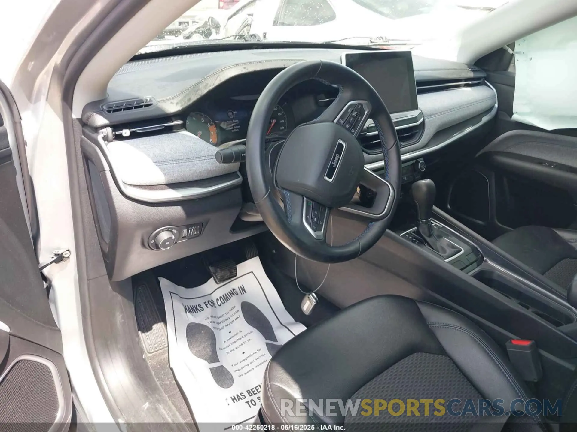 5 Photograph of a damaged car 3C4NJCBB7NT189257 JEEP COMPASS 2022