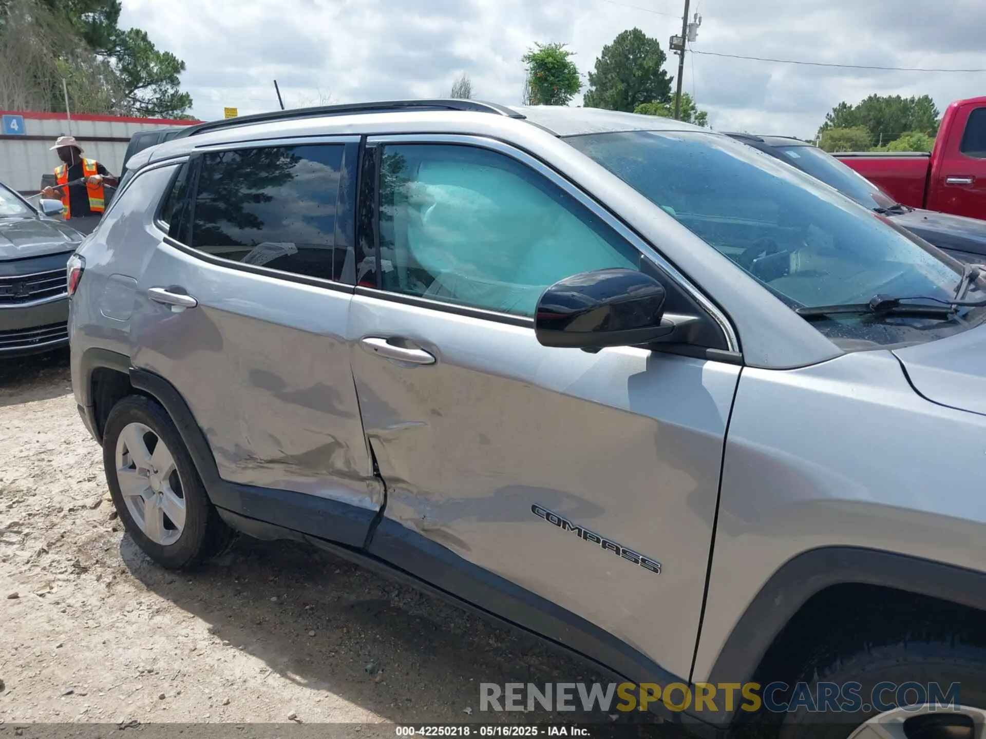 6 Photograph of a damaged car 3C4NJCBB7NT189257 JEEP COMPASS 2022