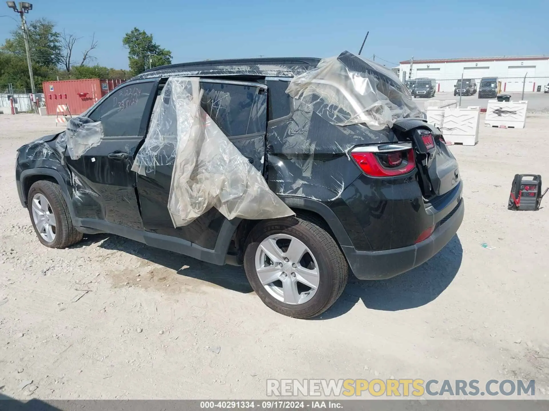3 Photograph of a damaged car 3C4NJCBB7NT229059 JEEP COMPASS 2022
