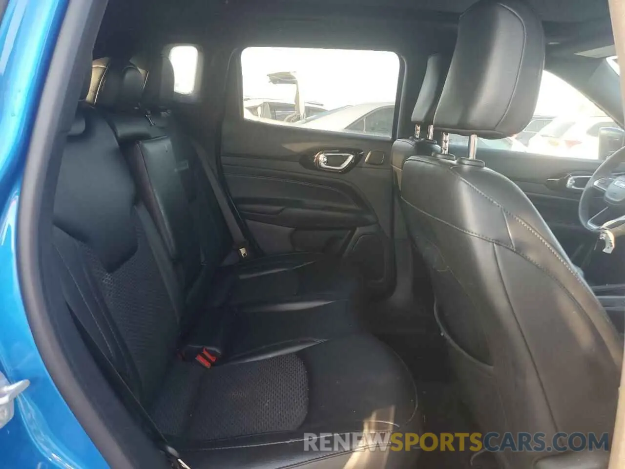 11 Photograph of a damaged car 3C4NJCBB7NT235217 JEEP COMPASS 2022