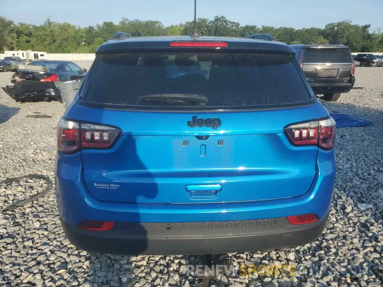 6 Photograph of a damaged car 3C4NJCBB7NT235217 JEEP COMPASS 2022