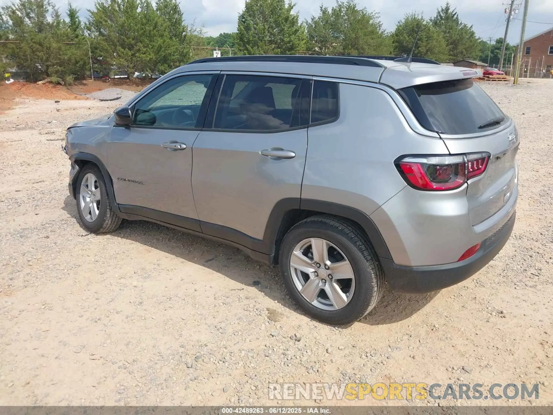 3 Photograph of a damaged car 3C4NJCBB7NT238456 JEEP COMPASS 2022